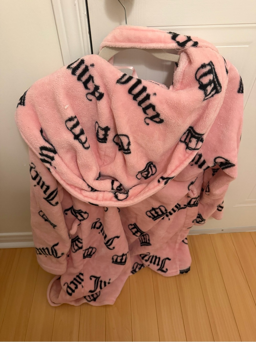 Cozy Pink Hooded Robe - Picture 3 of 3